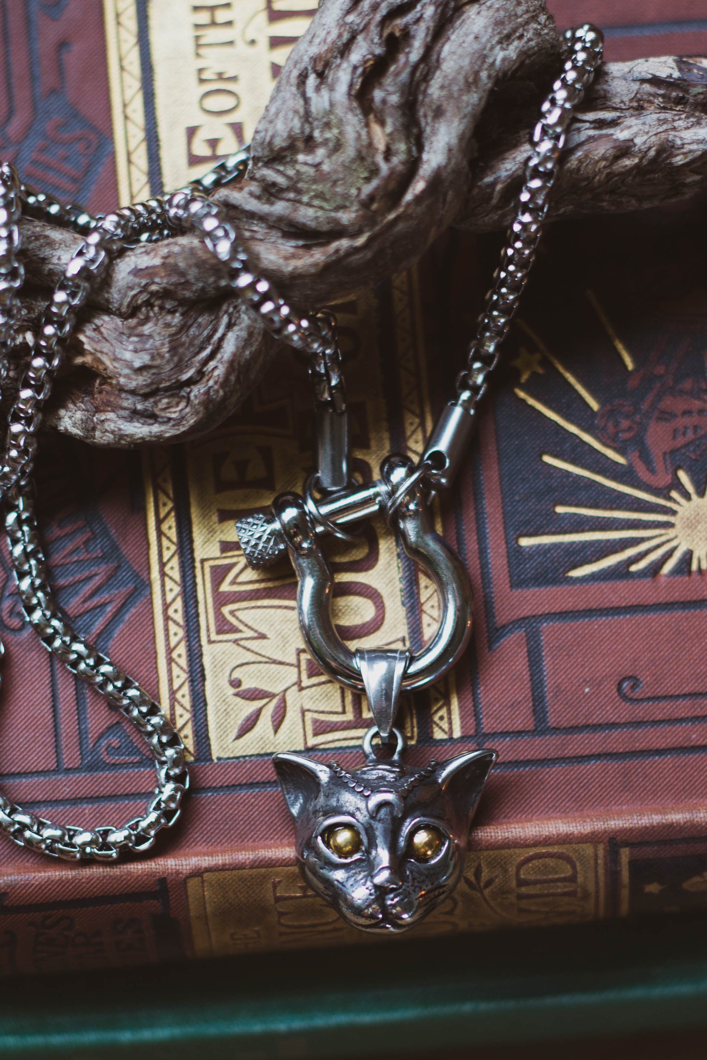 Kitty Familiar Necklace