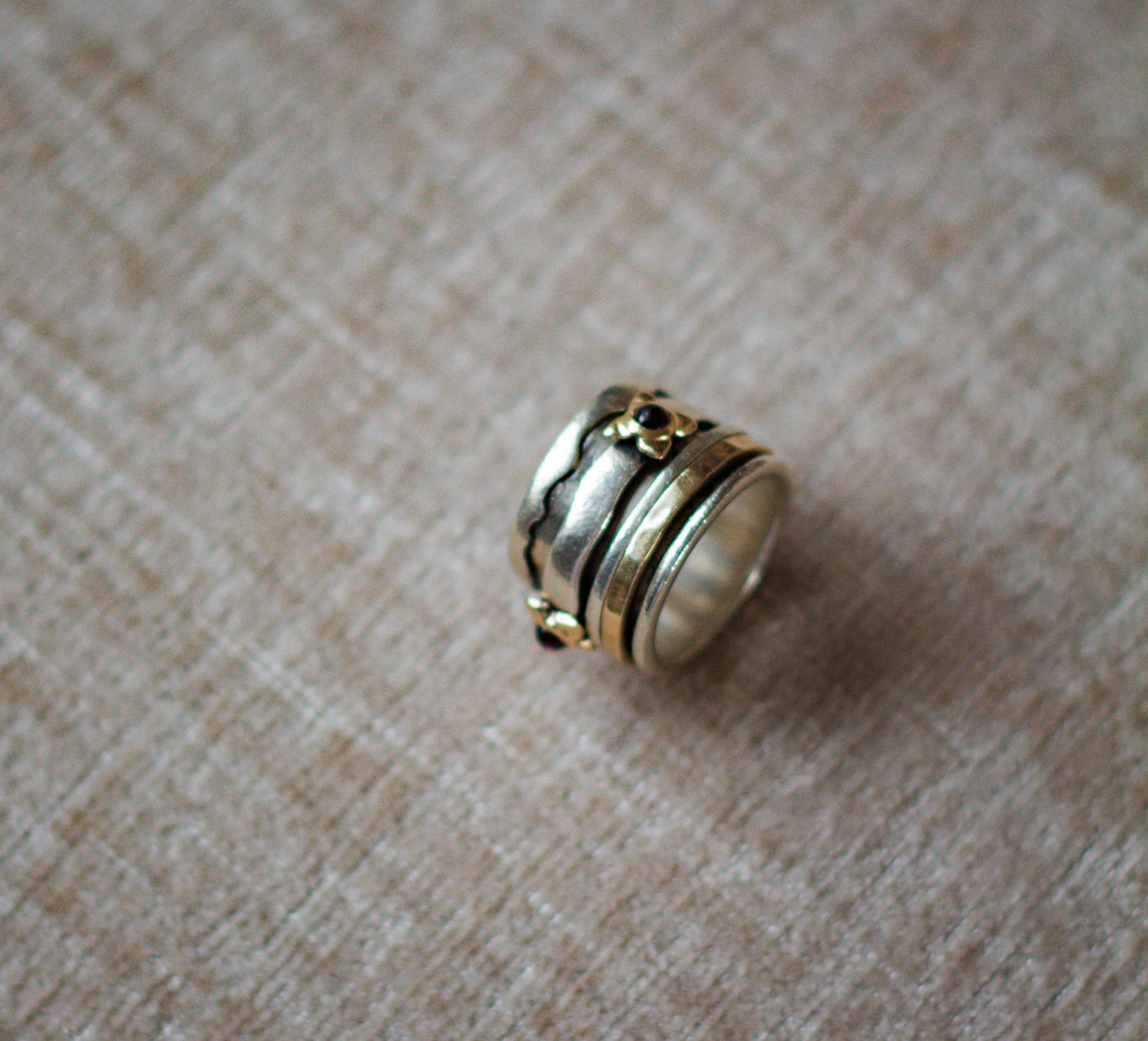 Preloved Size J Spinner Ring