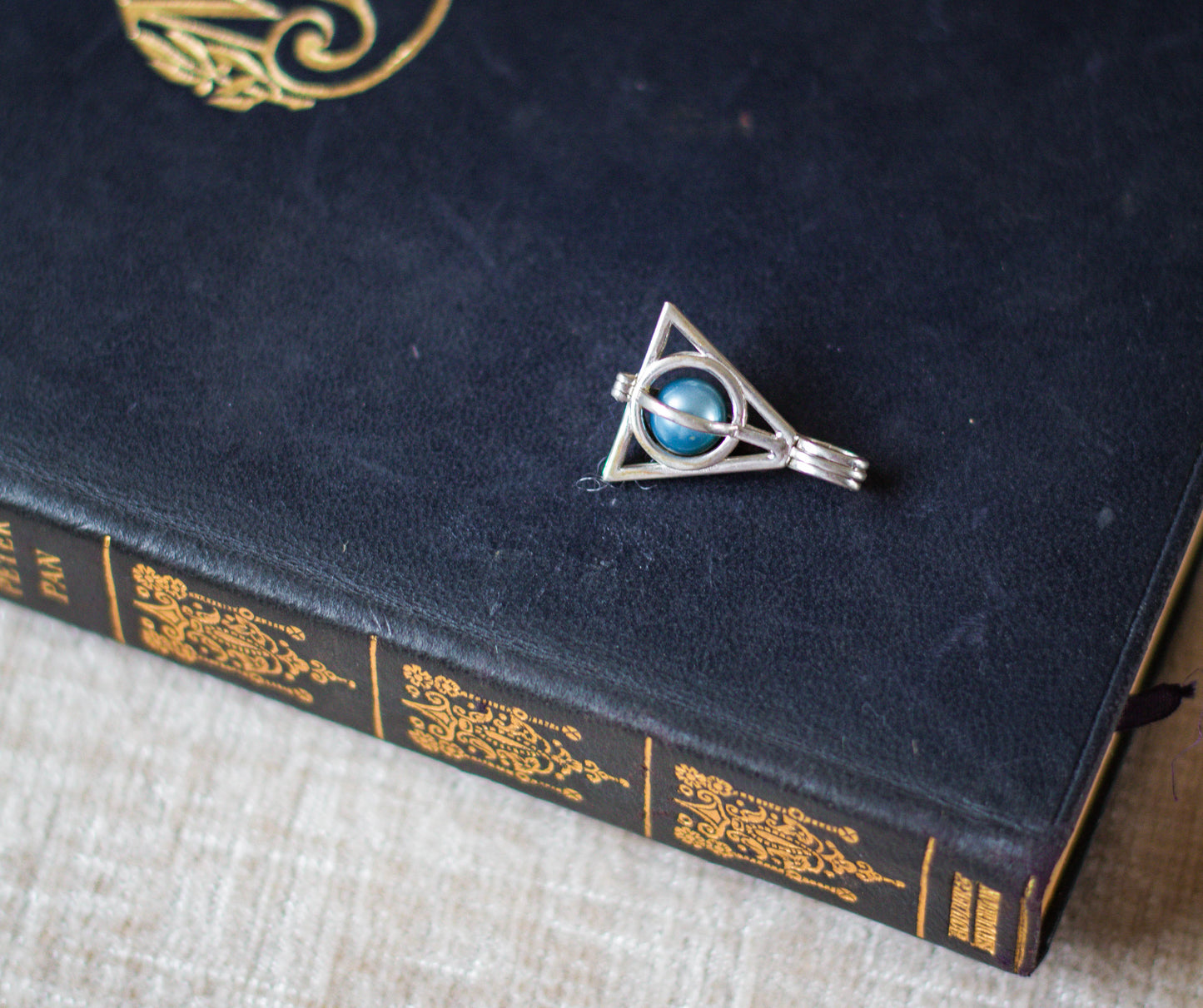 Preloved Deathly Hallows Pendant