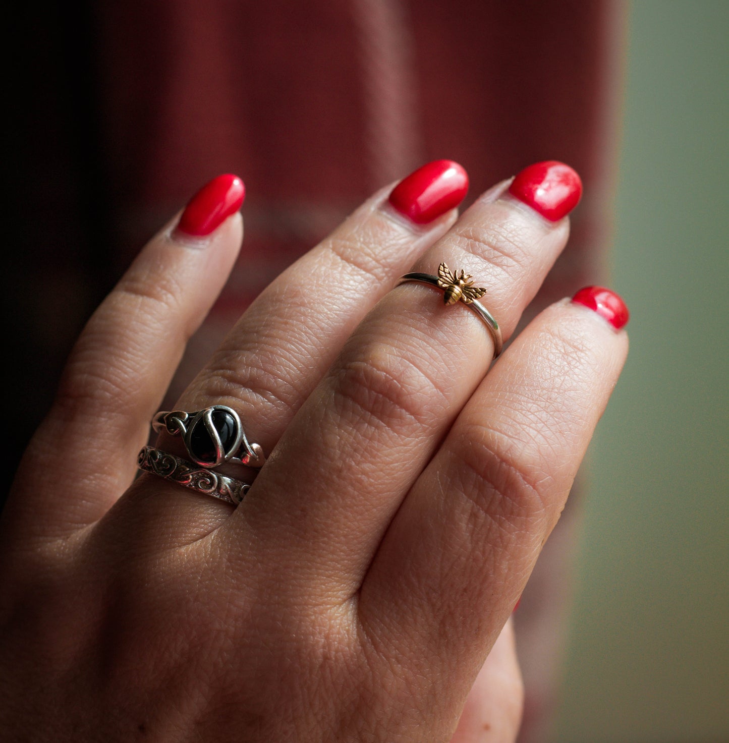 Preloved Size L Bee Ring