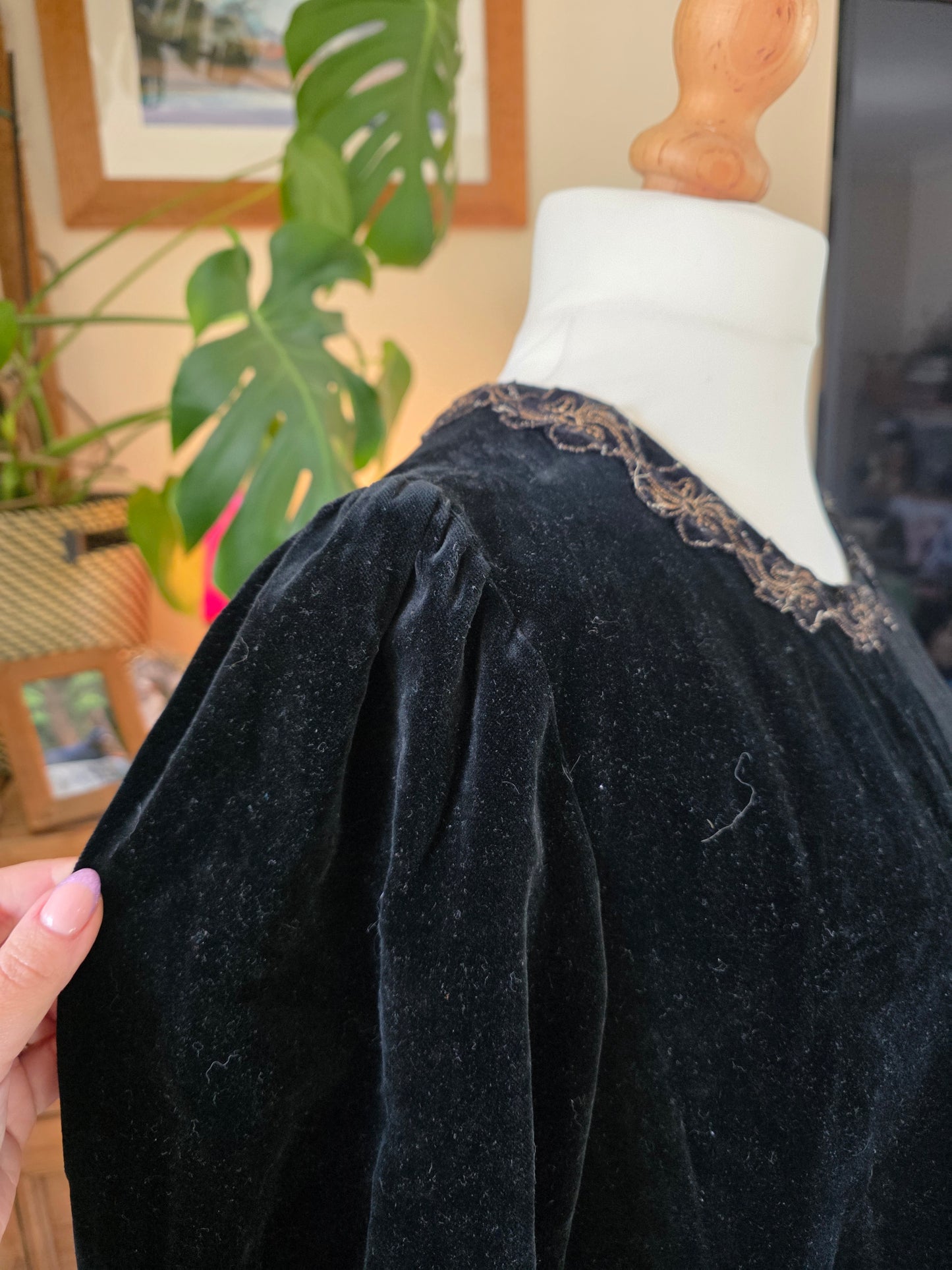 Preloved Vintage 70s Velvet Dress UK16-18